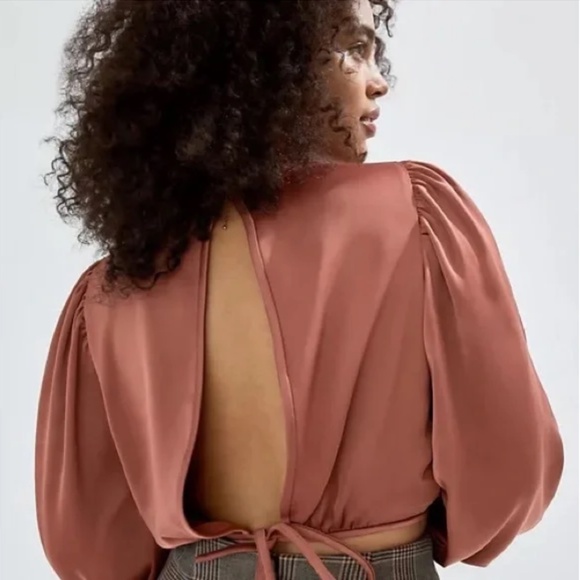 Aritzia Wilfred⎜LILY TOP⎜BLACK - Picture 2 of 16